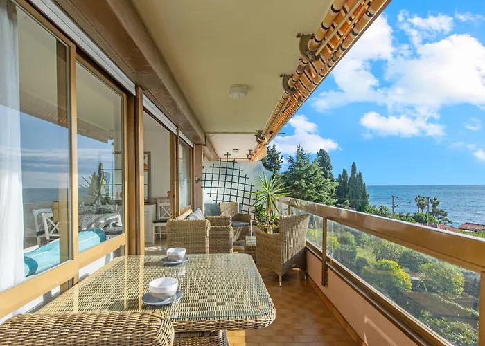 2 Pièces Confortable à Garavan - Parking Appartement Menton